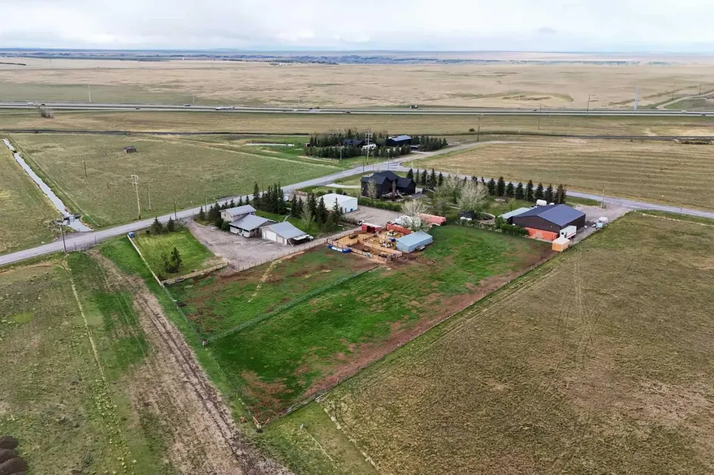 222076 Township Road 92 Coalhurst AB T0L 0V0