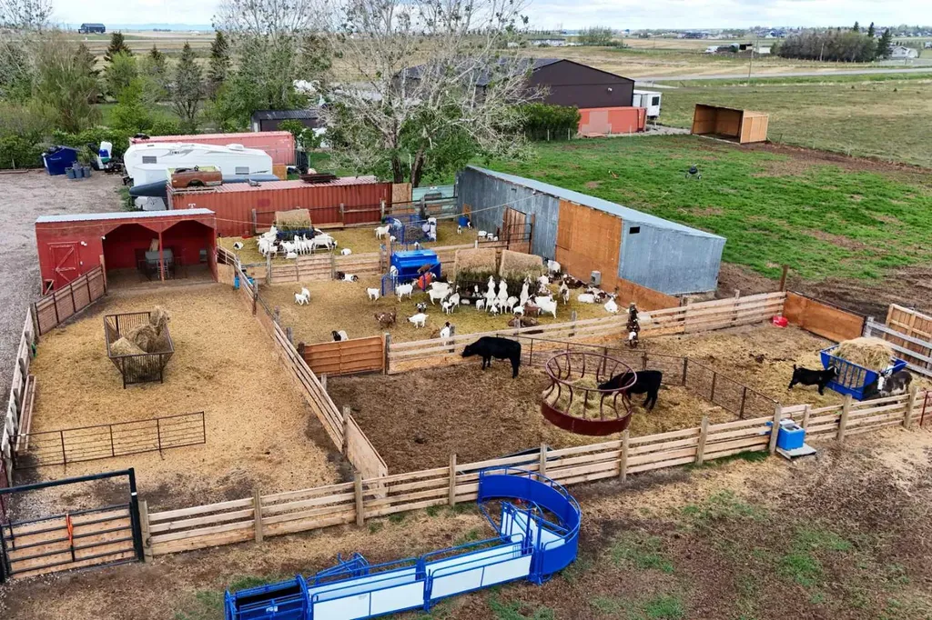 222076 Township Road 92 Coalhurst AB T0L 0V0
