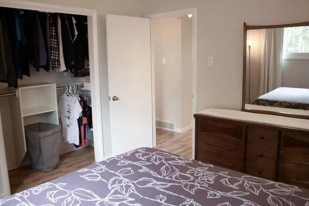 11316 102b Street Grande Prairie AB T8V 2Y2