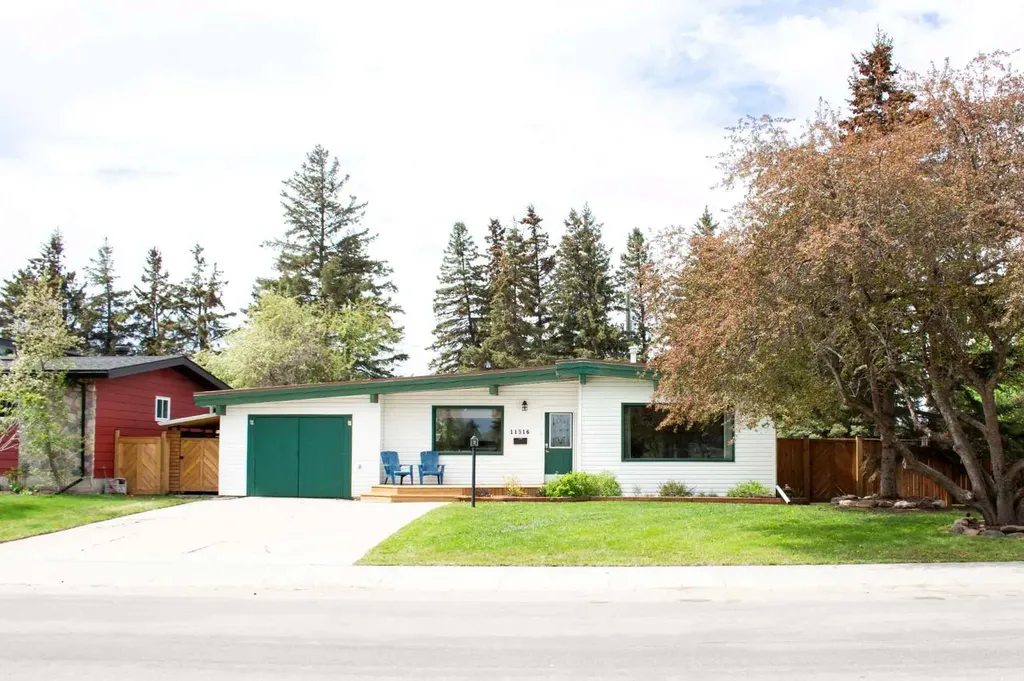 11316 102b Street Grande Prairie AB T8V 2Y2
