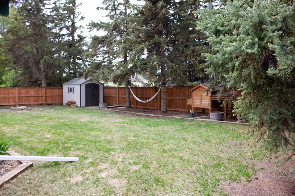 11316 102b Street Grande Prairie AB T8V 2Y2