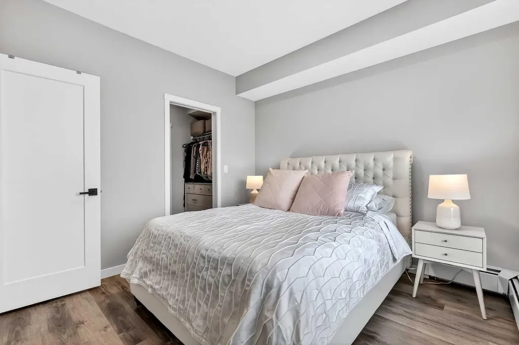 150 Shawnee Square SW Calgary AB T2Y 0T6