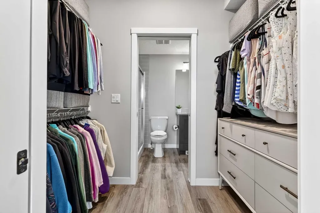 150 Shawnee Square SW Calgary AB T2Y 0T6