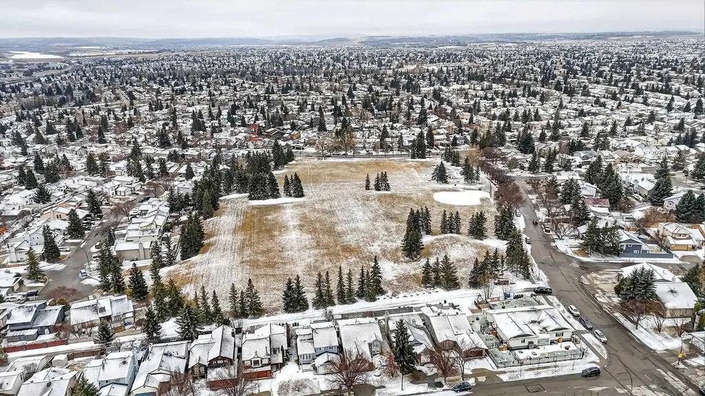 150 Shawnee Square SW Calgary AB T2Y 0T6