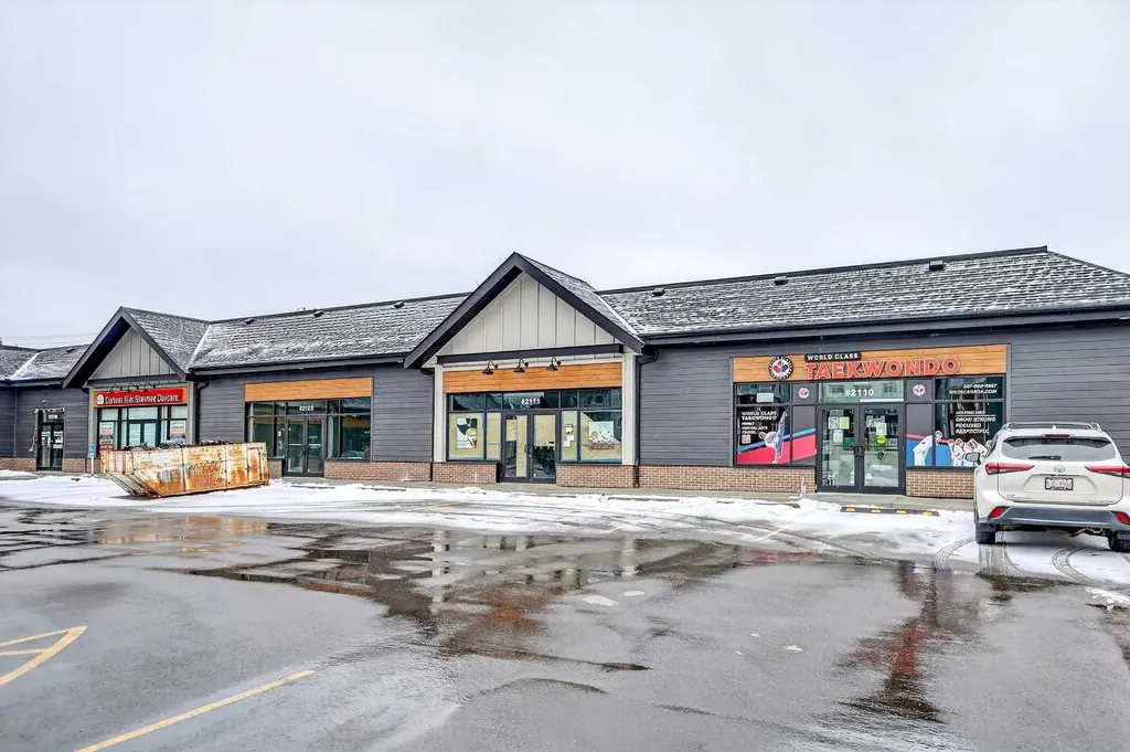 150 Shawnee Square SW Calgary AB T2Y 0T6