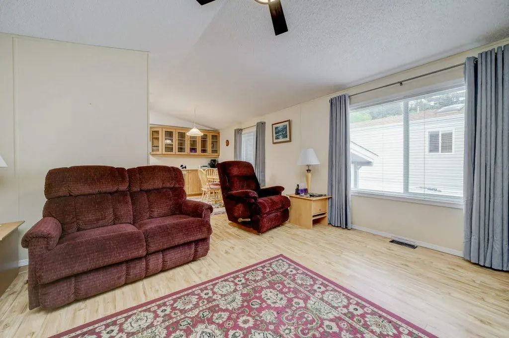 801 232 Street Hillcrest AB T0K 1C0
