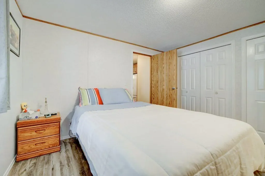 801 232 Street Hillcrest AB T0K 1C0
