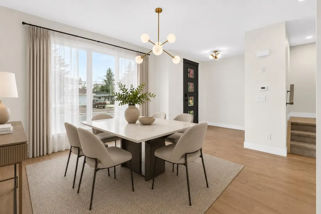 8517 48 Avenue NW Calgary AB T3B 2B1