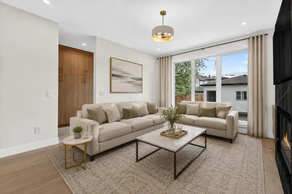 8517 48 Avenue NW Calgary AB T3B 2B1