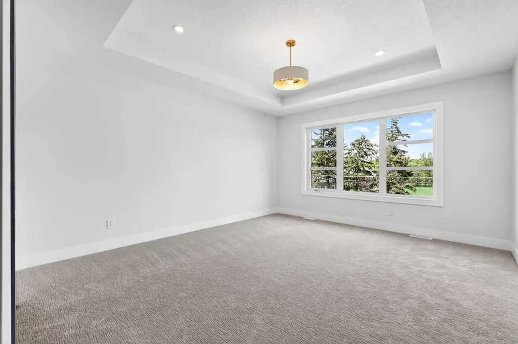 8517 48 Avenue NW Calgary AB T3B 2B1