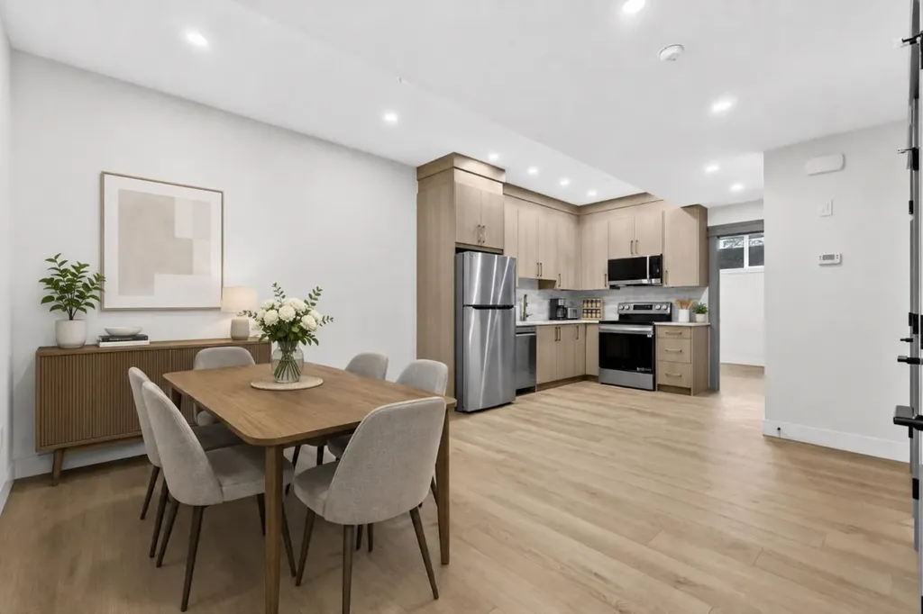 8517 48 Avenue NW Calgary AB T3B 2B1