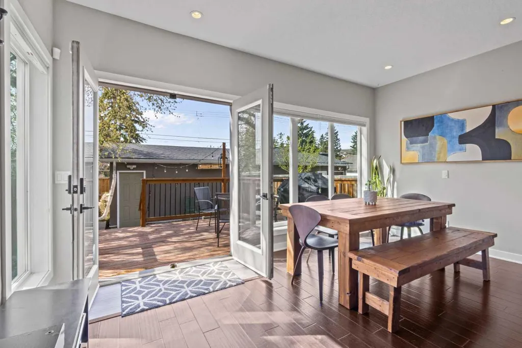 6417 34 Avenue NW Calgary AB T3B 1M9