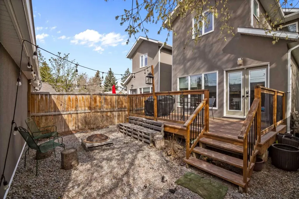 6417 34 Avenue NW Calgary AB T3B 1M9