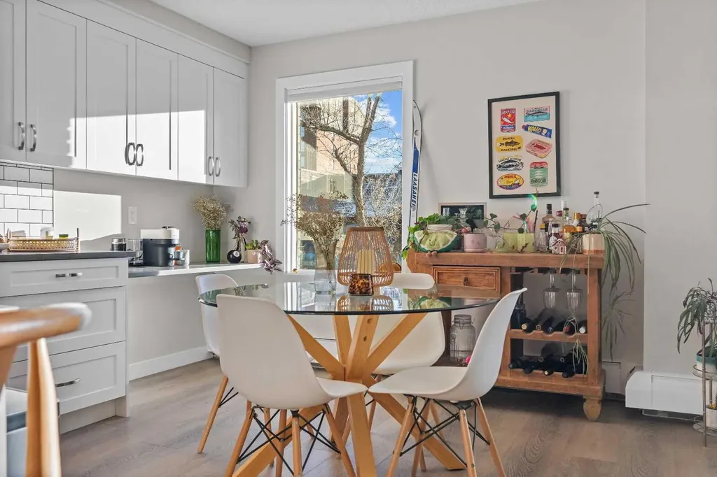 1208 14 Avenue SW Calgary AB T3C 0V9