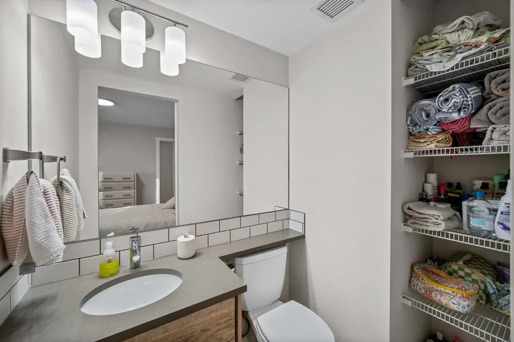 1208 14 Avenue SW Calgary AB T3C 0V9