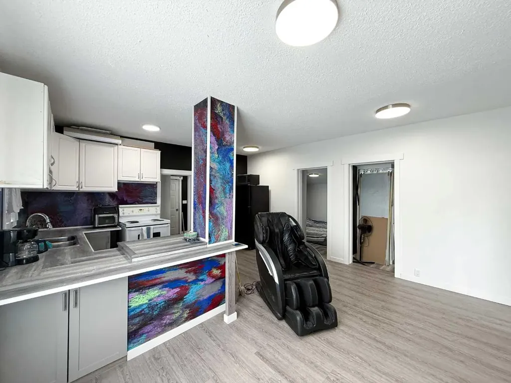 2031 18 Avenue Bowden AB T0M 0K0