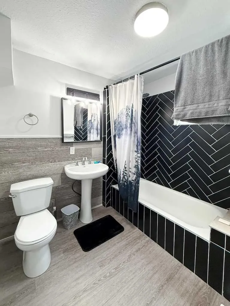 2031 18 Avenue Bowden AB T0M 0K0