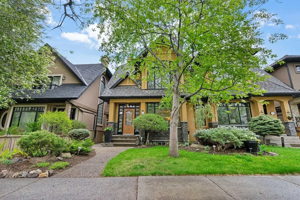720 4 Street NW Calgary AB T2N 1P2