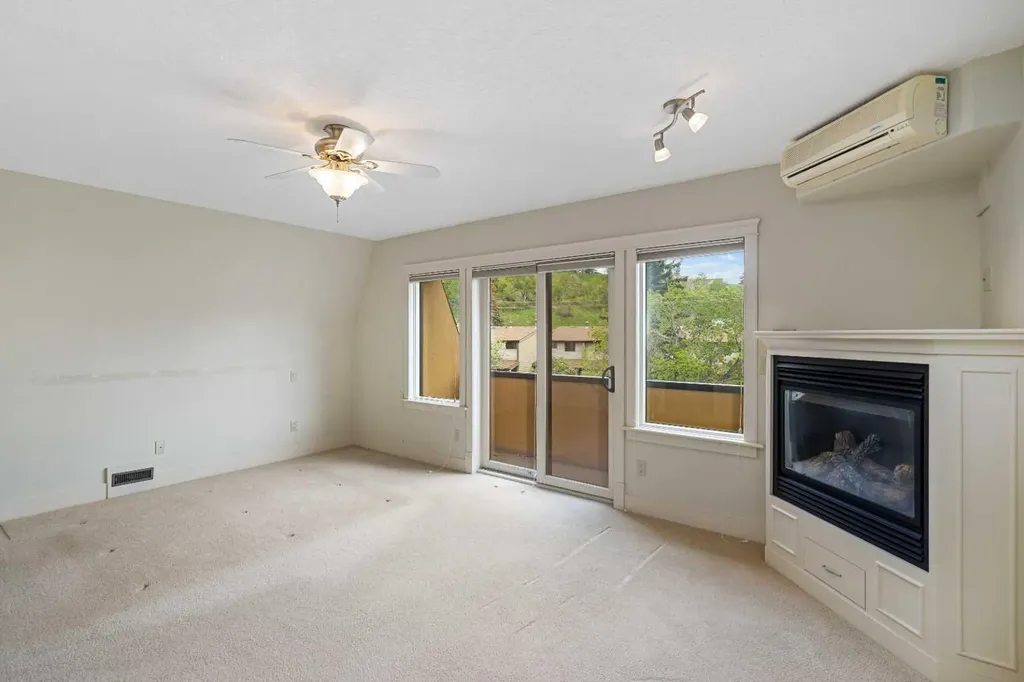 720 4 Street NW Calgary AB T2N 1P2