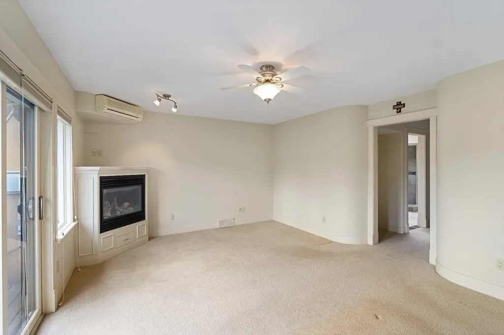 720 4 Street NW Calgary AB T2N 1P2