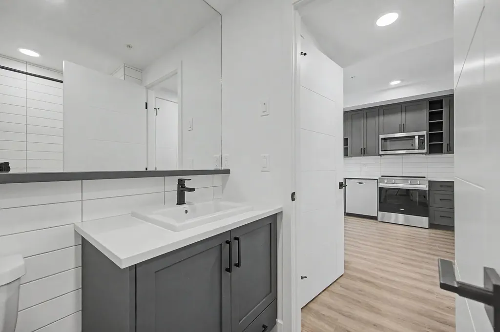 3107 Warren Street Calgary AB T3B 0M2