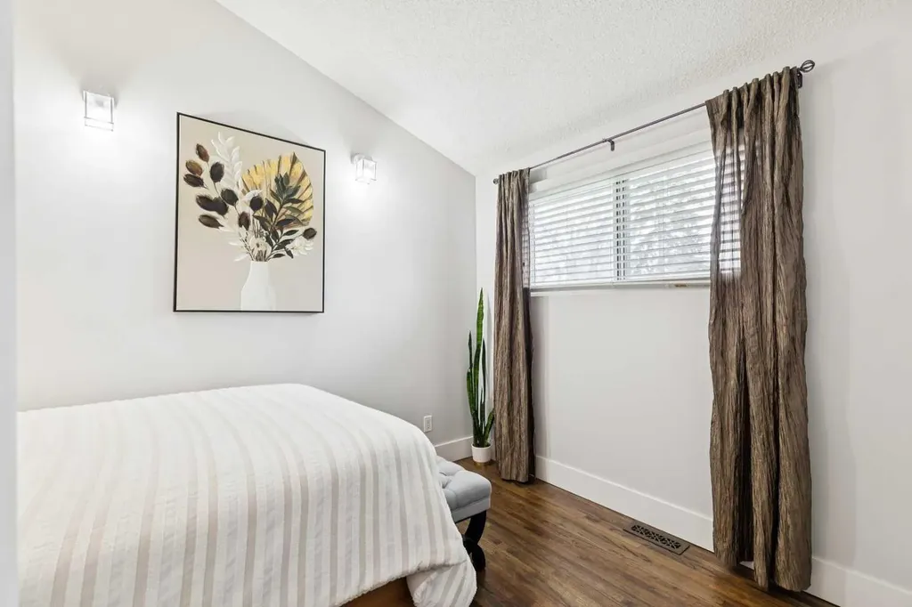 162 Fyffe Road SE Calgary AB T2H 1C2