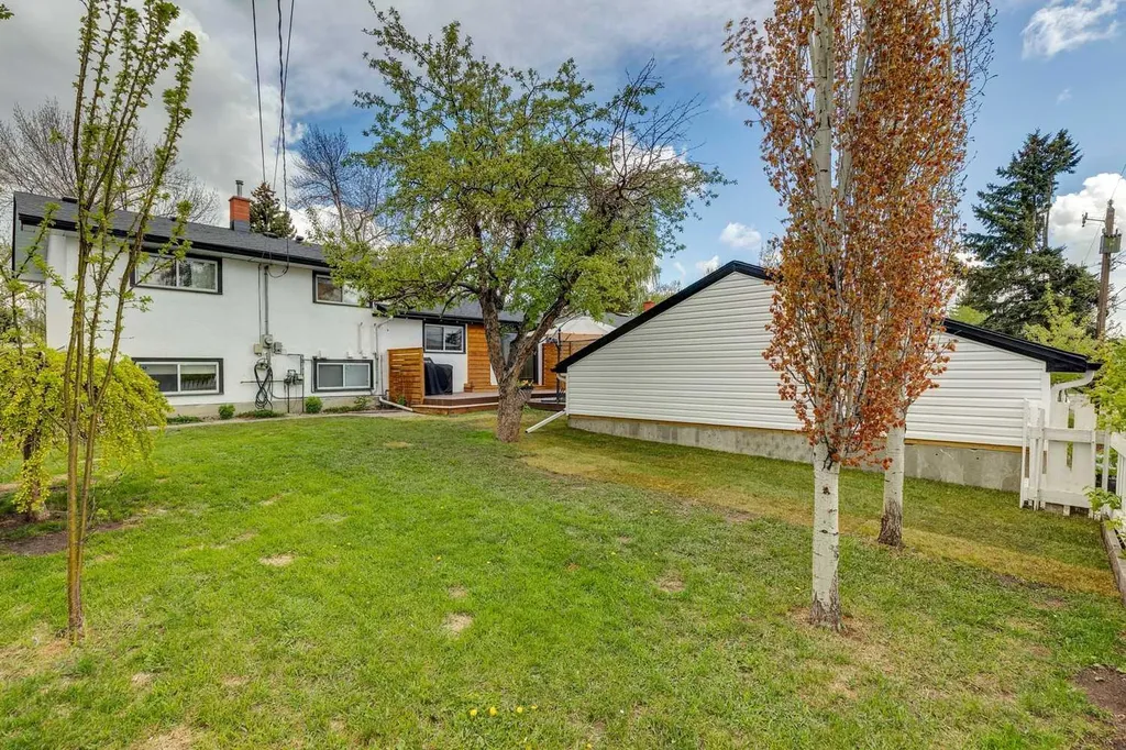 162 Fyffe Road SE Calgary AB T2H 1C2