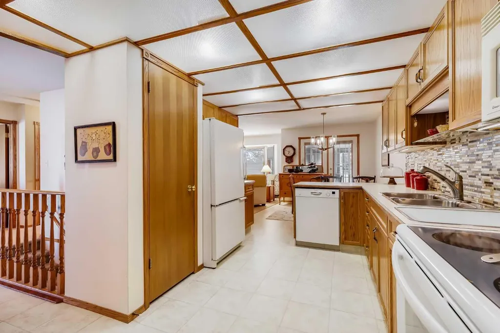 4118 Silverpark Estates Close Olds AB T4H 1B4