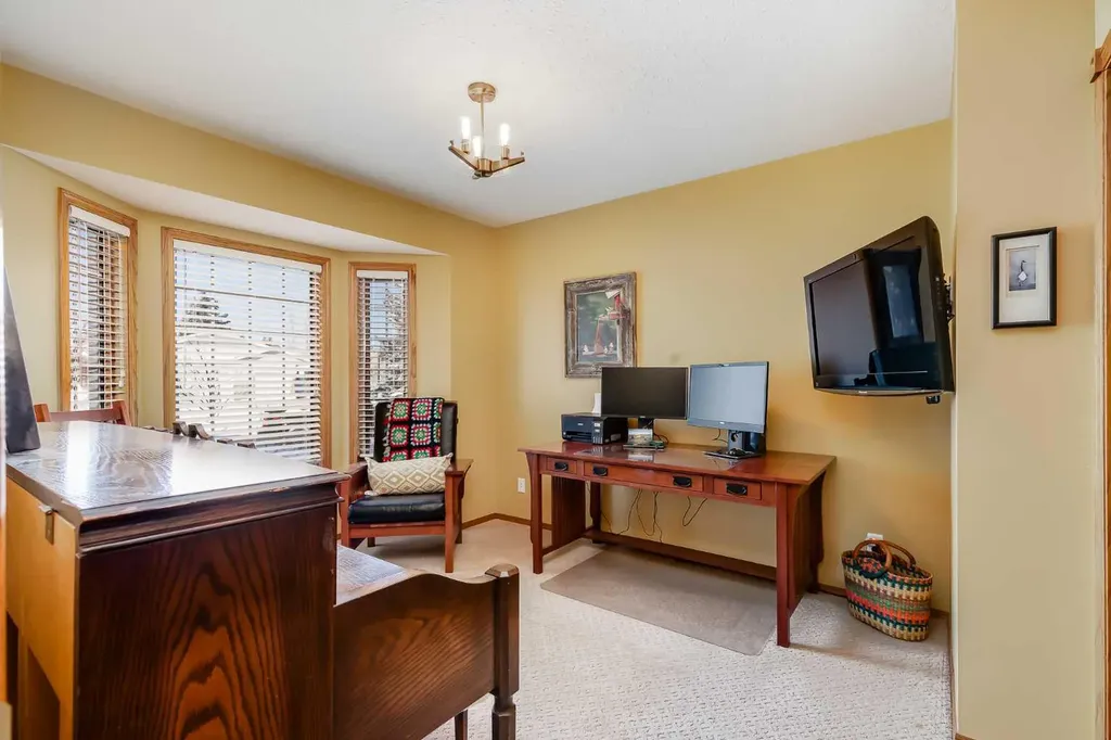 4118 Silverpark Estates Close Olds AB T4H 1B4