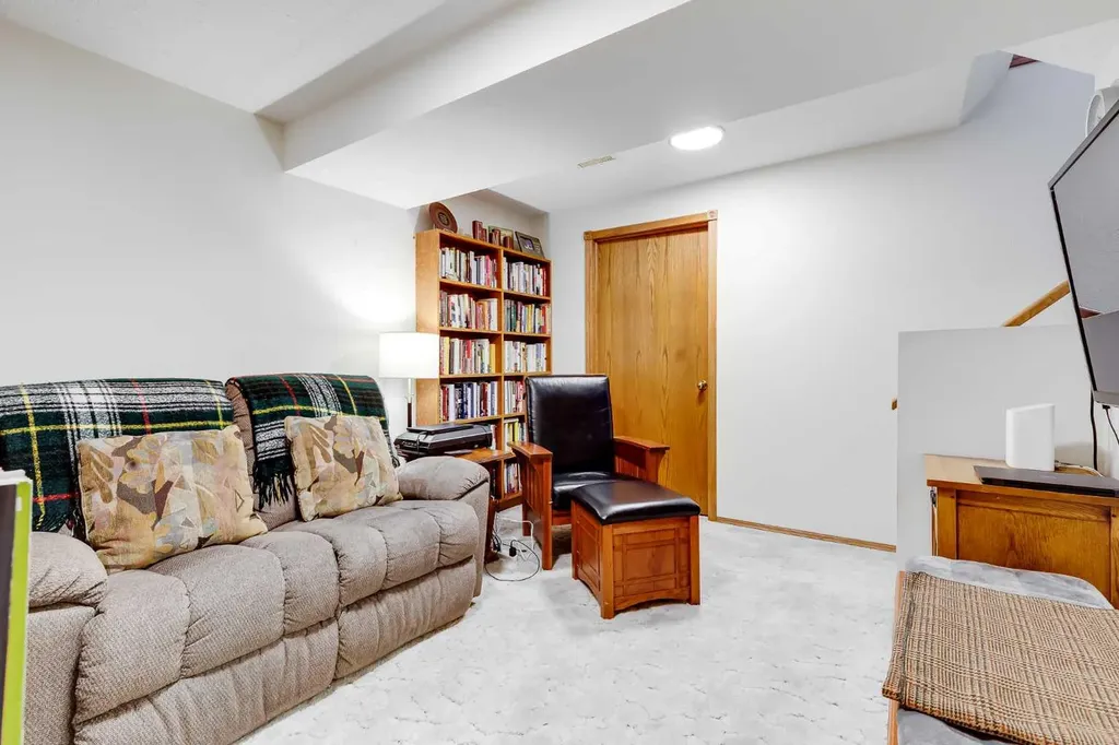 4118 Silverpark Estates Close Olds AB T4H 1B4