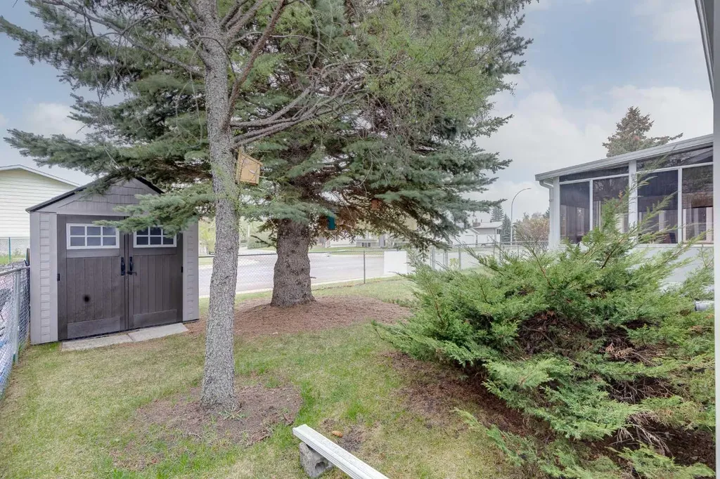 4118 Silverpark Estates Close Olds AB T4H 1B4