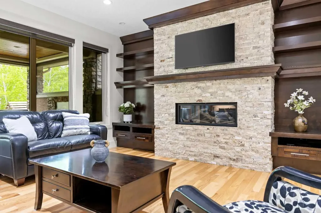 89 Evergreen Mount SW Calgary AB T2Y 3T9