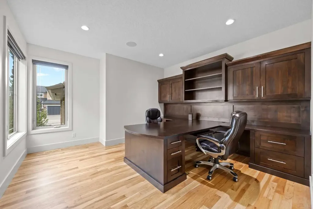 89 Evergreen Mount SW Calgary AB T2Y 3T9