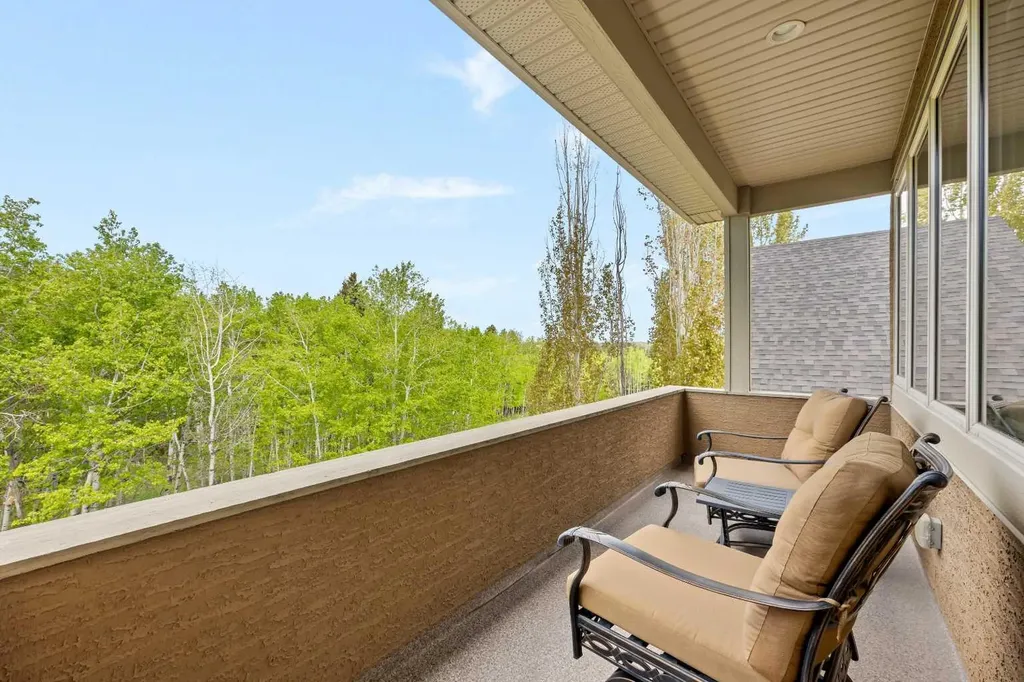 89 Evergreen Mount SW Calgary AB T2Y 3T9