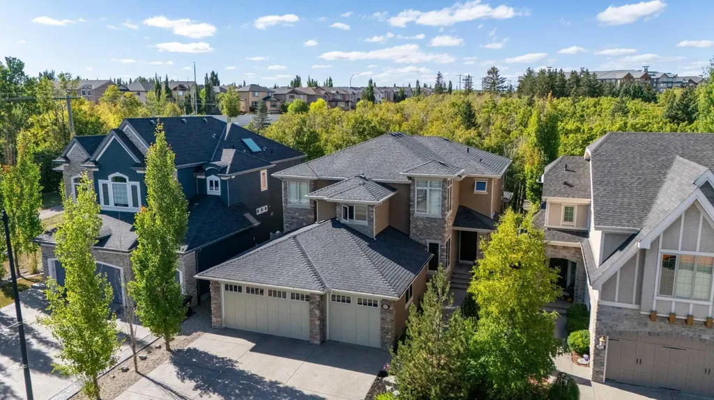 89 Evergreen Mount SW Calgary AB T2Y 3T9