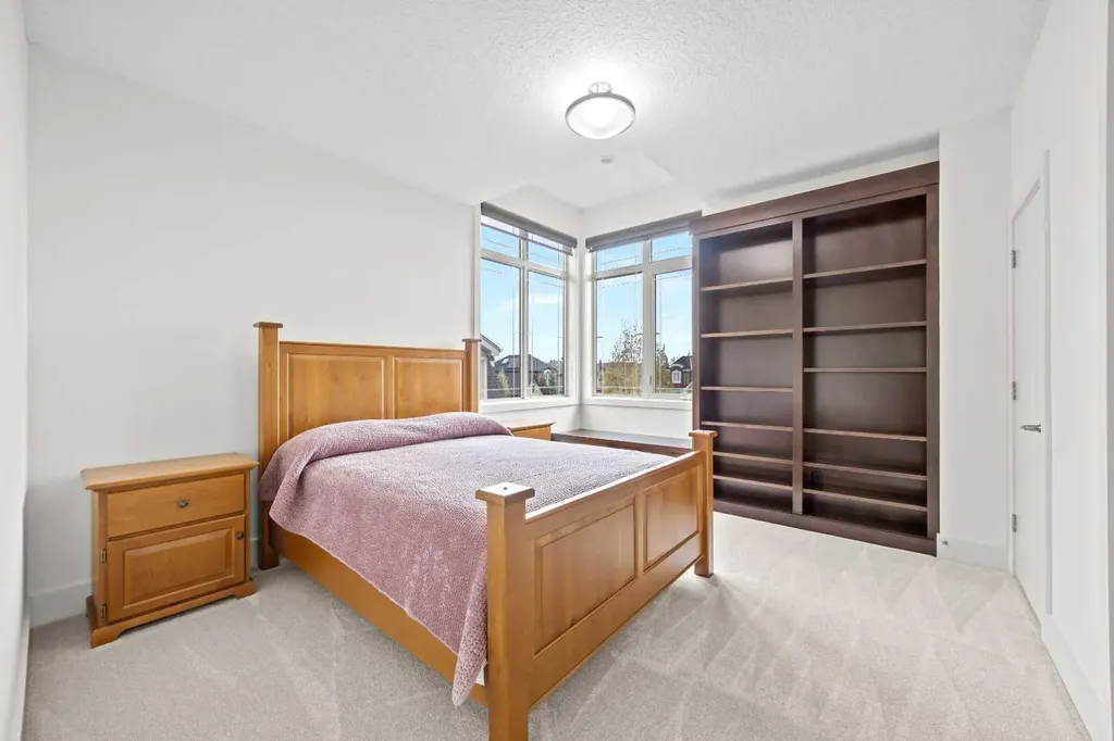 89 Evergreen Mount SW Calgary AB T2Y 3T9
