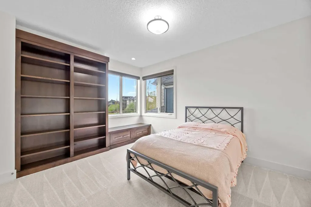 89 Evergreen Mount SW Calgary AB T2Y 3T9