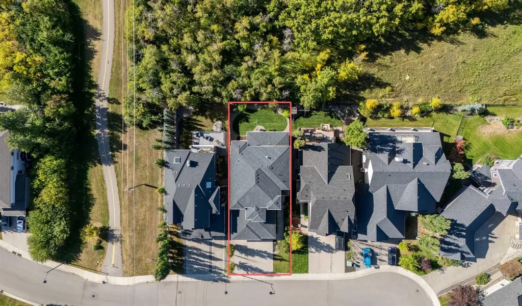 89 Evergreen Mount SW Calgary AB T2Y 3T9