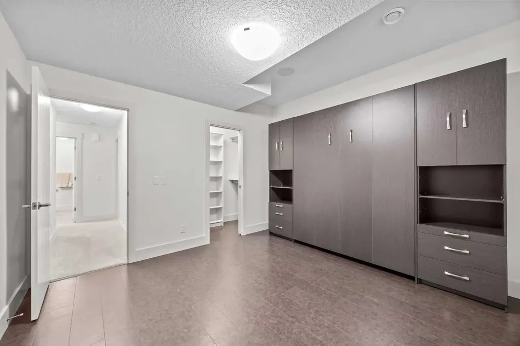 89 Evergreen Mount SW Calgary AB T2Y 3T9