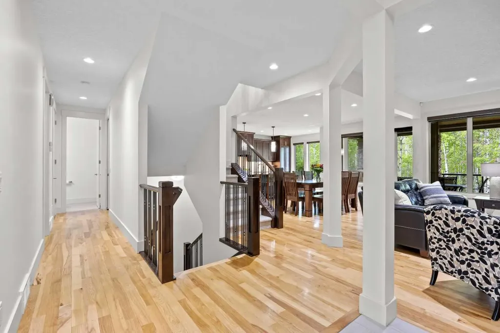 89 Evergreen Mount SW Calgary AB T2Y 3T9