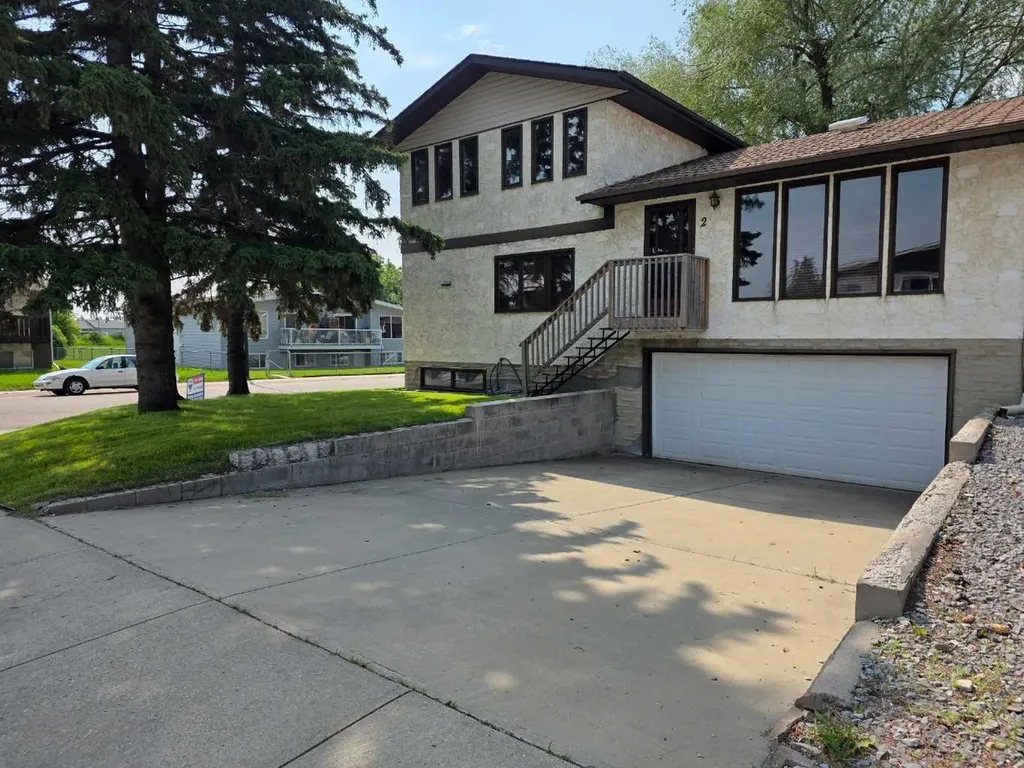 2 Nichols Crescent Red Deer AB T4P 1P6