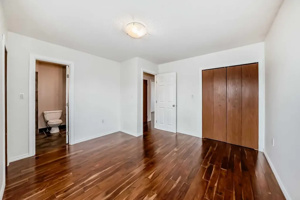 2 Nichols Crescent Red Deer AB T4P 1P6