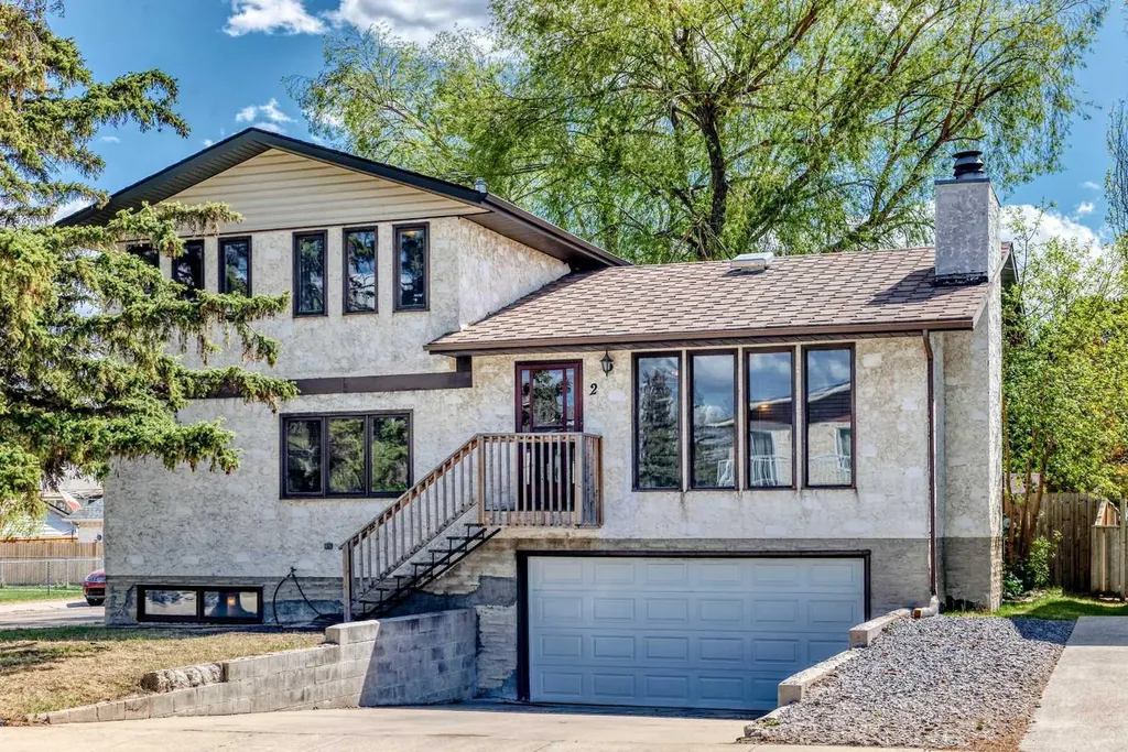 2 Nichols Crescent Red Deer AB T4P 1P6