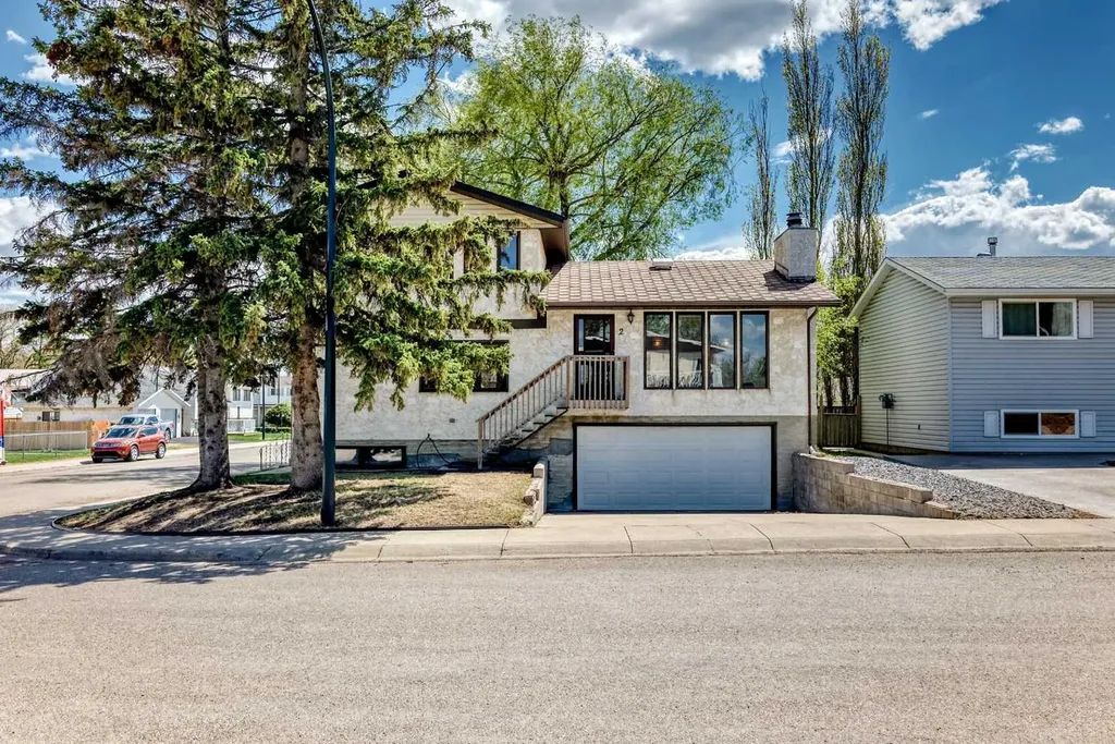2 Nichols Crescent Red Deer AB T4P 1P6