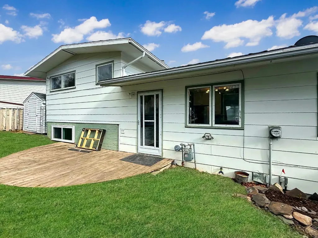 10534 98th Avenue Grande Cache AB t0e0y0