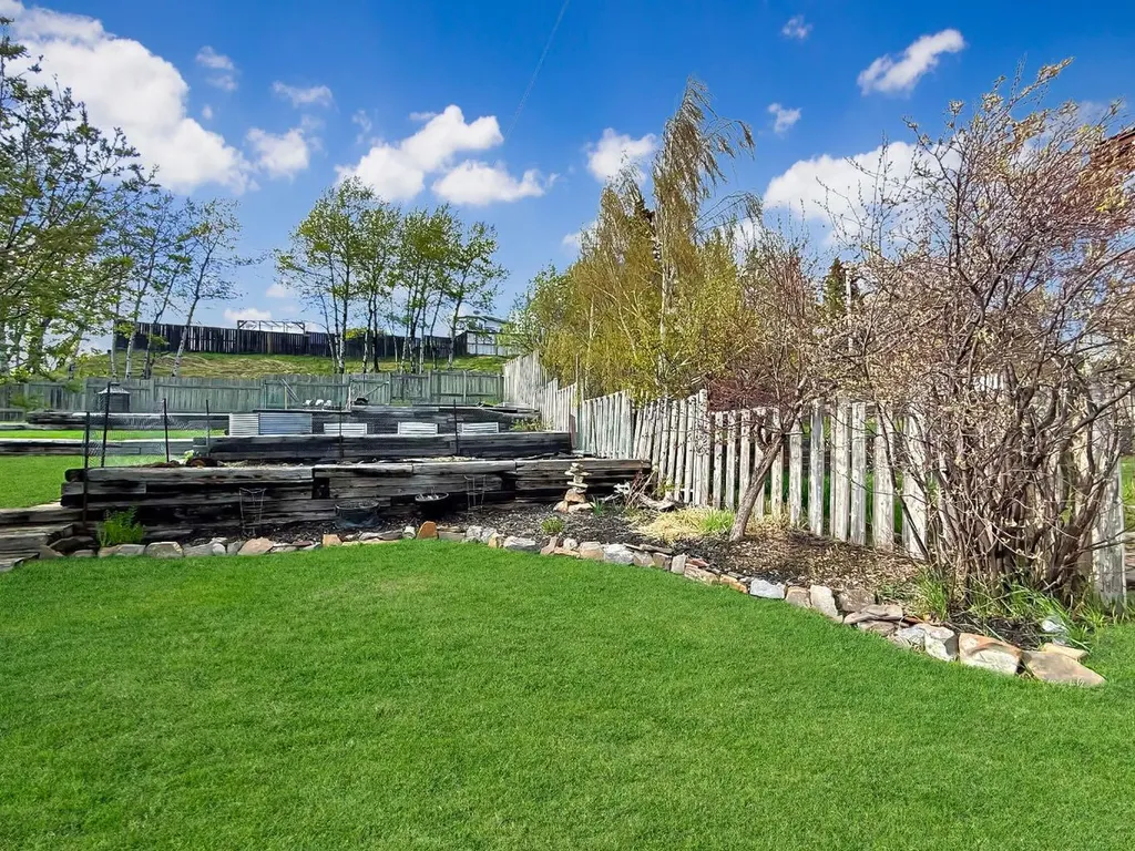 10534 98th Avenue Grande Cache AB t0e0y0