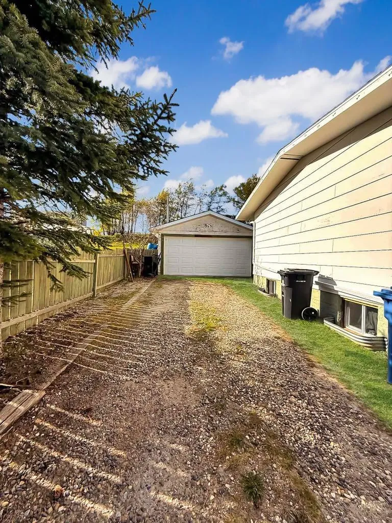 10534 98th Avenue Grande Cache AB t0e0y0