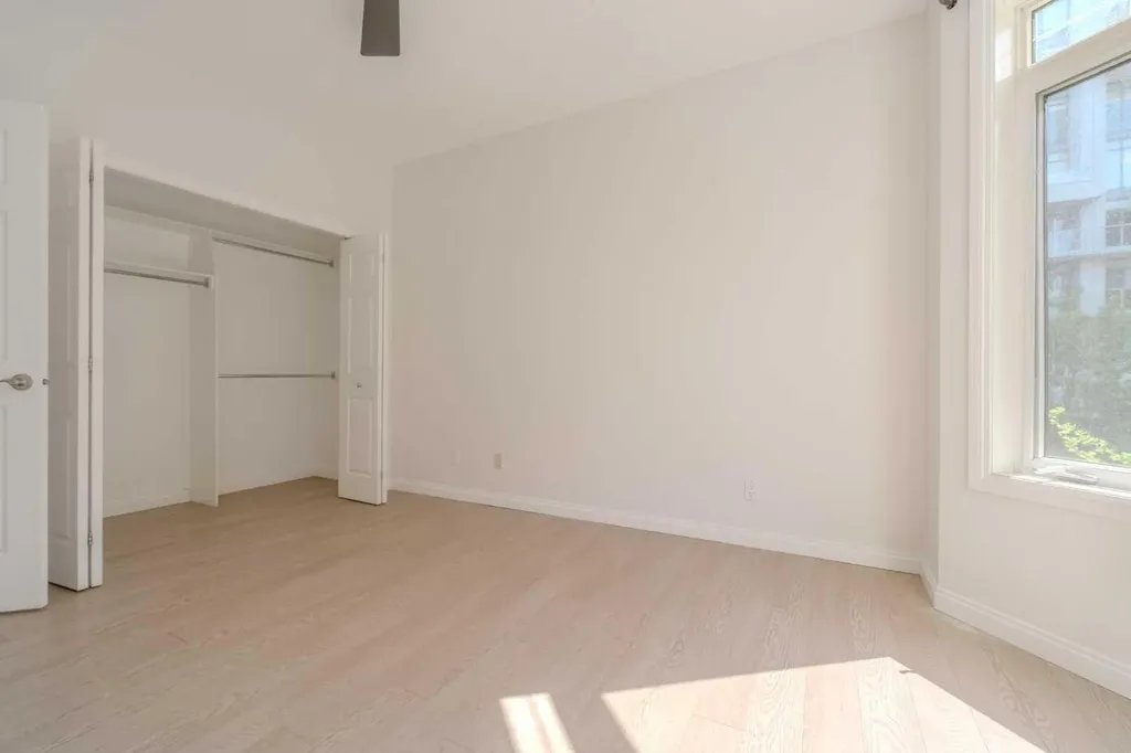 923 15 Avenue SW Calgary AB T2R 0S2