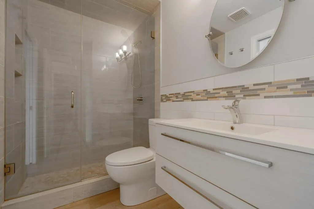 923 15 Avenue SW Calgary AB T2R 0S2