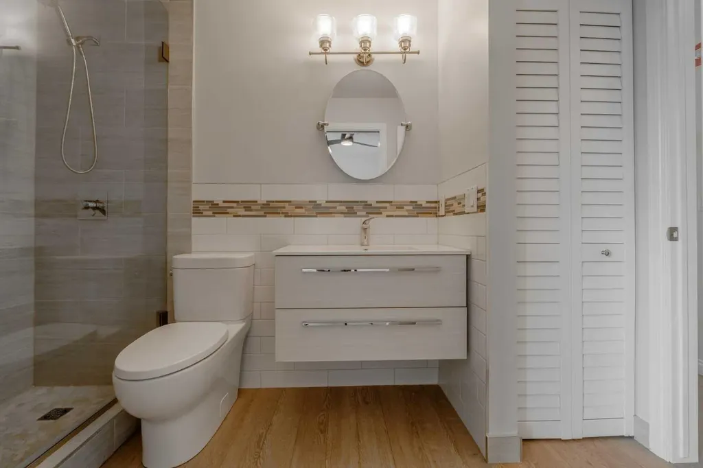 923 15 Avenue SW Calgary AB T2R 0S2
